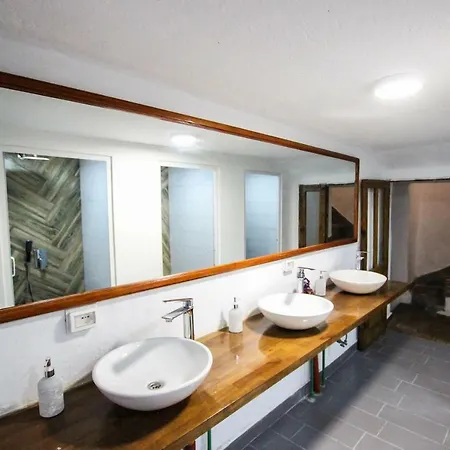 Trigona Hostel Gjirokaster