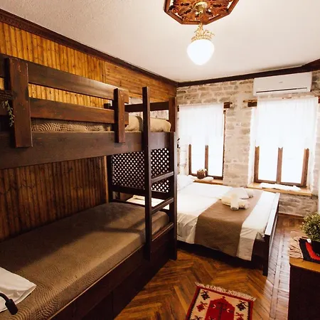 Hostel Trigona & Gjirokaster