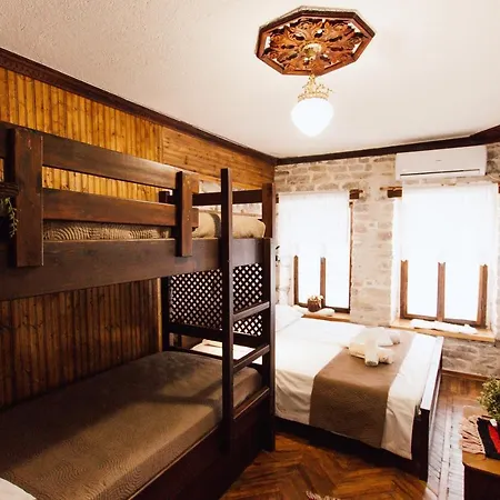 Hostel Trigona &