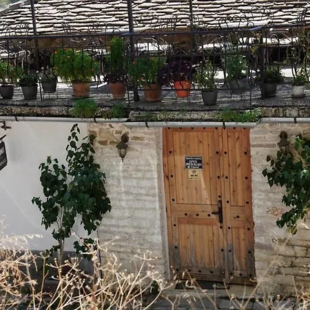 Trigona & Hostal Gjirokastër