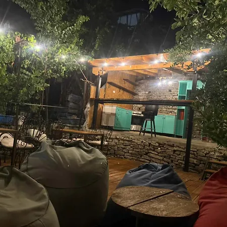 Hostal Trigona &