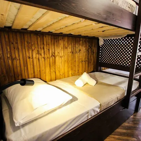 Hostal Trigona &