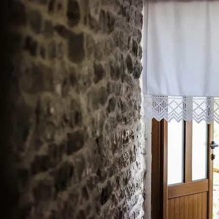 Hostal Trigona & Gjirokastër
