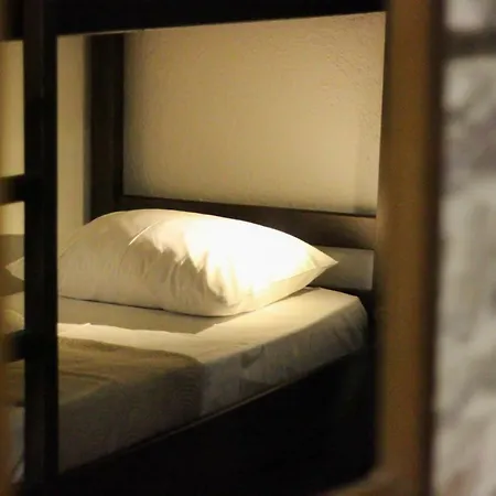 Hostel Trigona & Gjirokastra