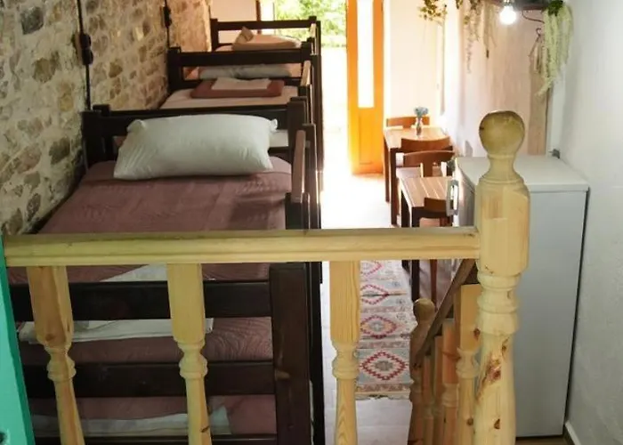 Trigona Guest House&hostel Auberge de jeunesse Gjirokastër